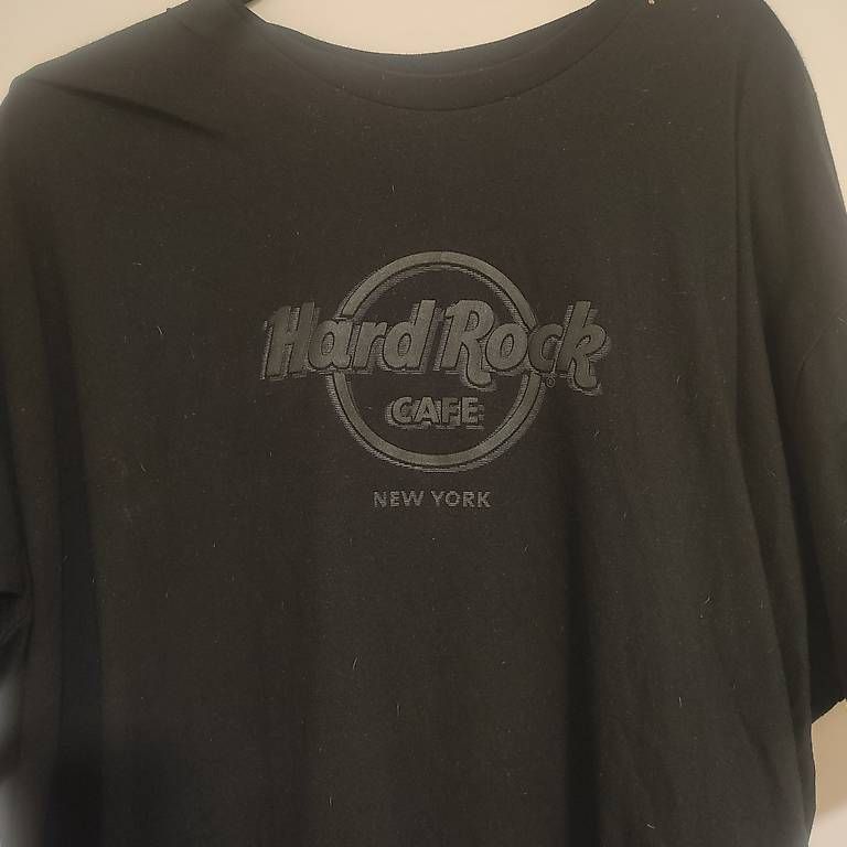 T-shirt: Maglie Nuove  – Usato da Losone venduto da mar_n5ds
