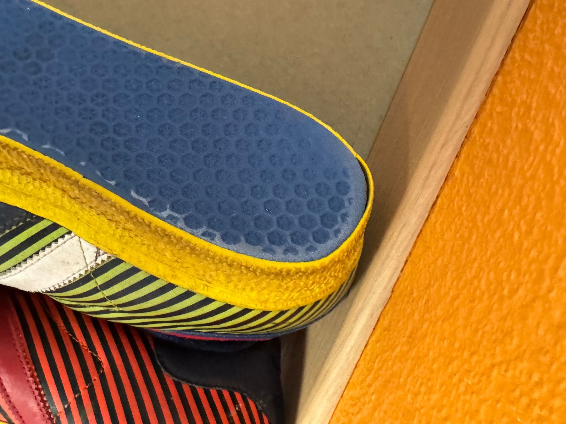 Adidas Scarpe da uomo: Adidas Sneaker Gr. 42, Bunt, Super Design! – Nuovo (secondo la descrizione) da Zürich venduto da anwand 2