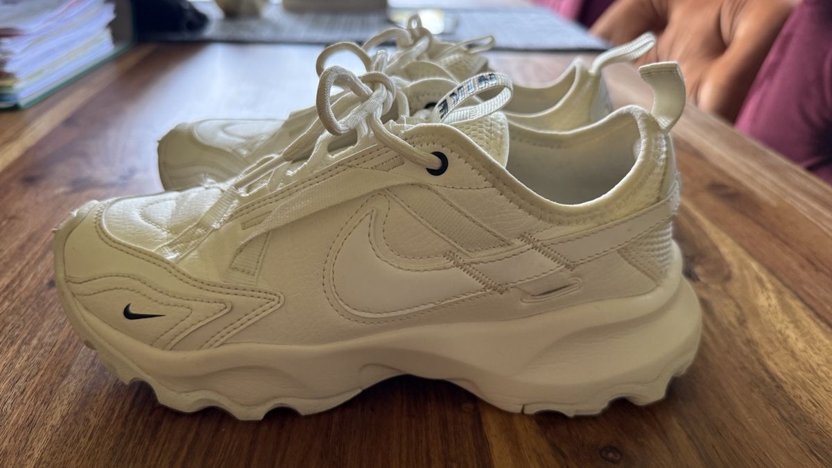 Nike Scarpe da donna: Nike Sneaker low TC 7900 – Usato da Oberrüti venduto da Shira69