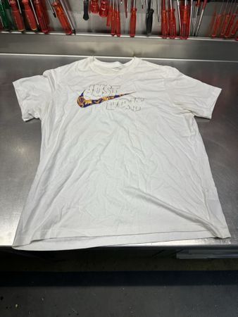 Weiss Nike T-Shirt 