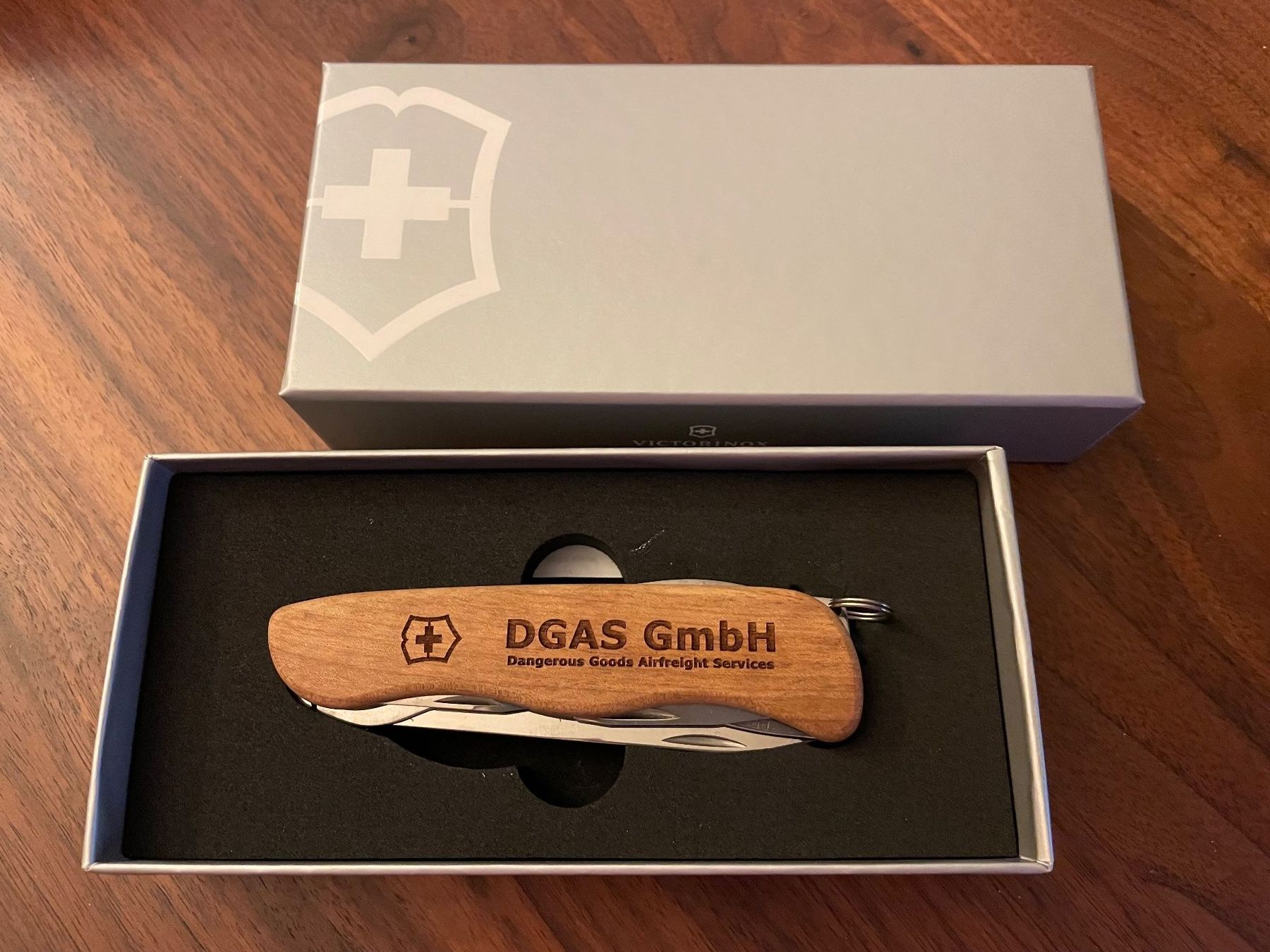 Victorinox Coltelli tascabile: Victorinox Forester Wood mit Gravur – Nuovo e nell'imballaggio originale da Zürich venduto da plumita 2