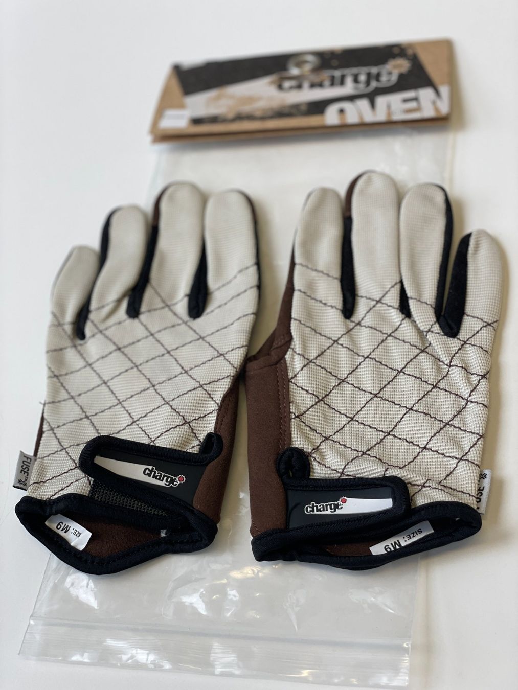 Guanti & manicotti: NEU - Charge 'OVEN' Velo Handschuhe Grösse M – Nuovo e nell'imballaggio originale da Bern venduto da lolapennt 8