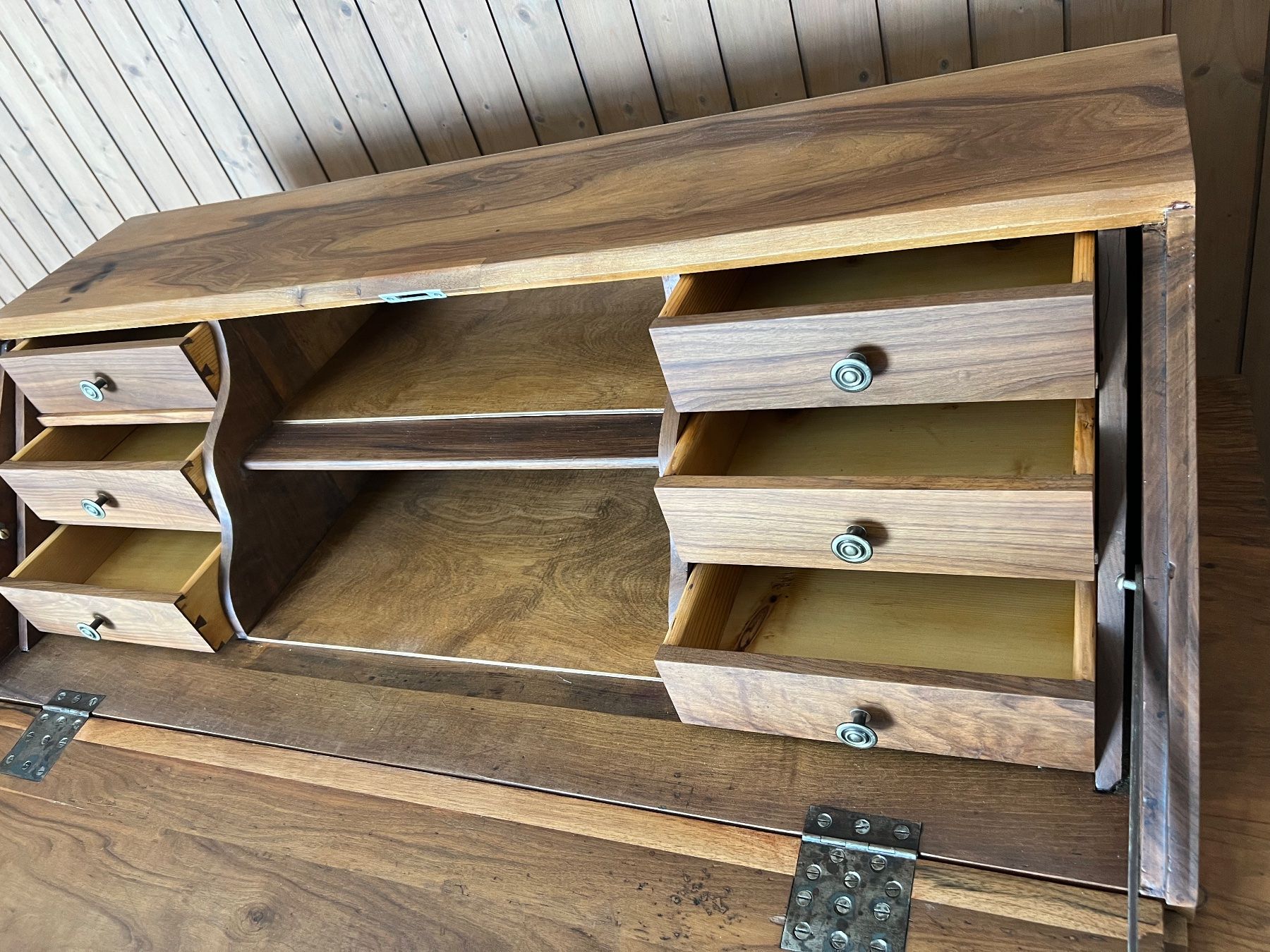 Cassettiere: Antiker Sekretär Nussbaum Holz mit Kommode – Usato da Emmenbrücke venduto da aristella 2