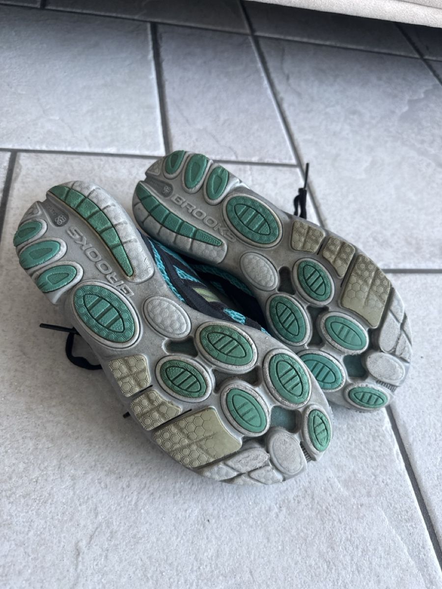 Scarpe da donna: Schuhe Gr.39 (25cm) – Usato da Waltenschwil venduto da lina-04 4