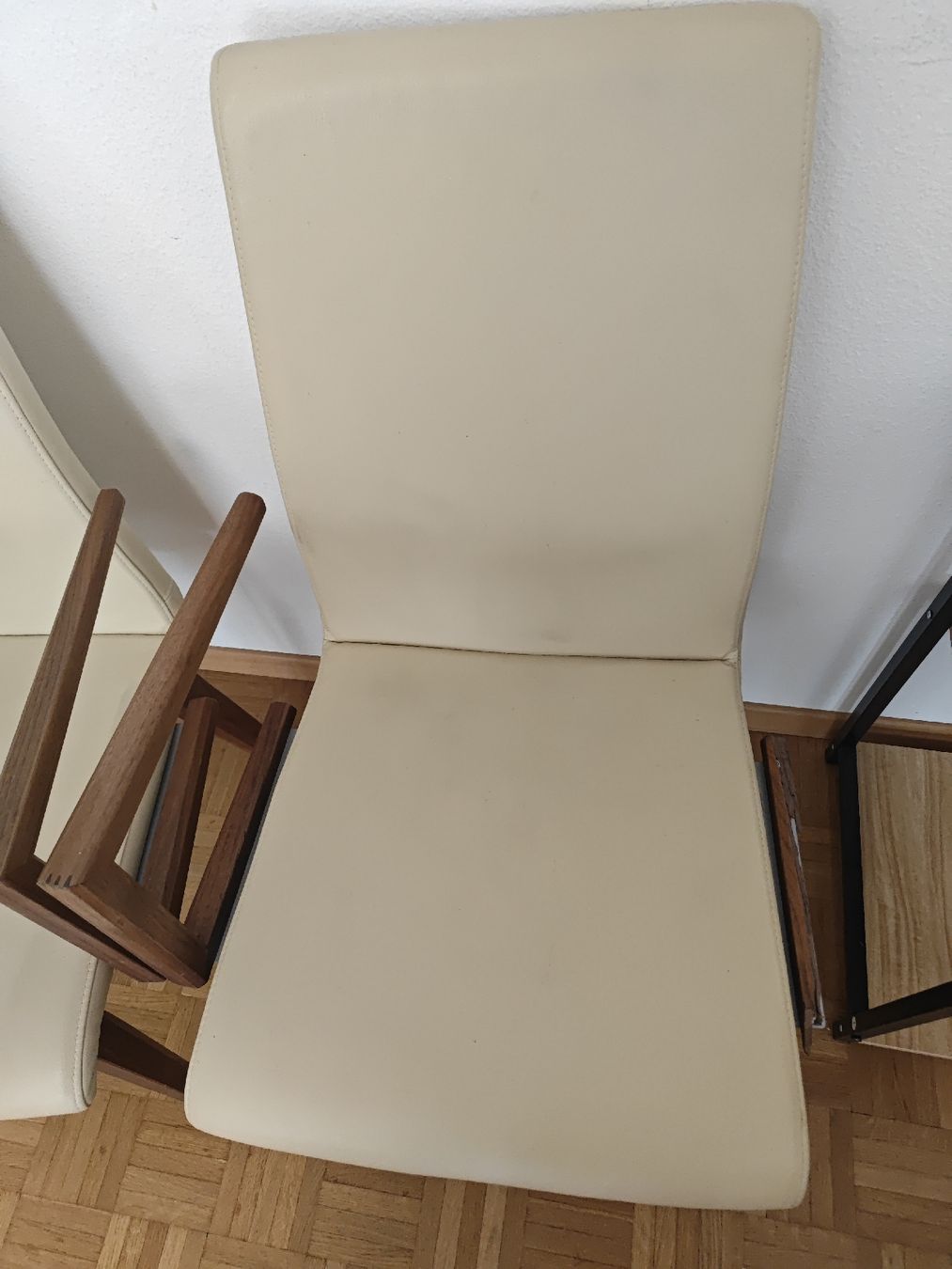 Sedie: 2er Set Esszimmerstühle aus Echtleder – Usato da Zürich venduto da pamiciri 1