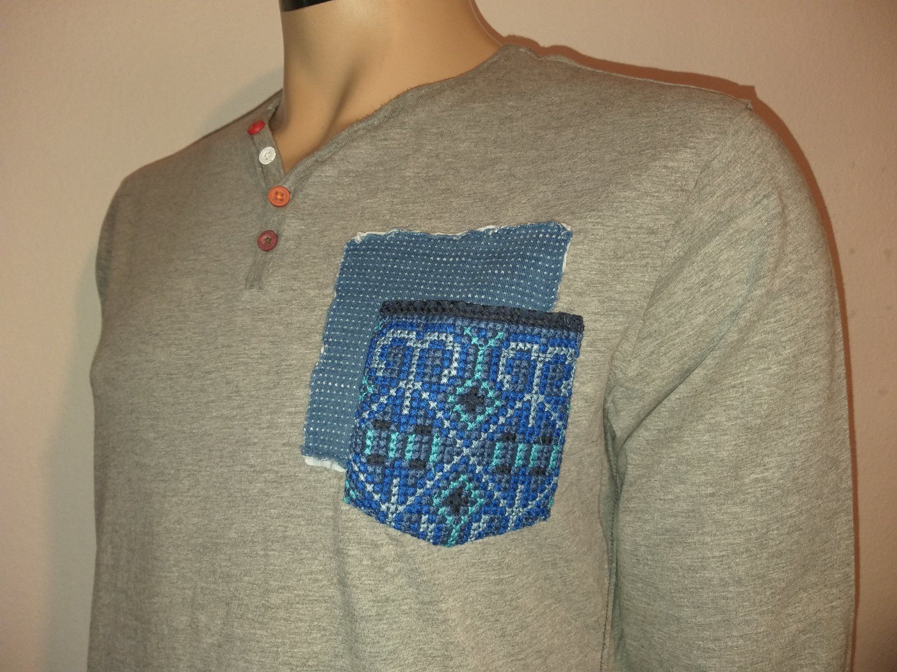 Desigual Pullover & Sweatshirts: DESIGUAL Pullover taille / Grosse S (M EUR) – Gebraucht aus Cossonay-ville von Super-Price-Quality 5