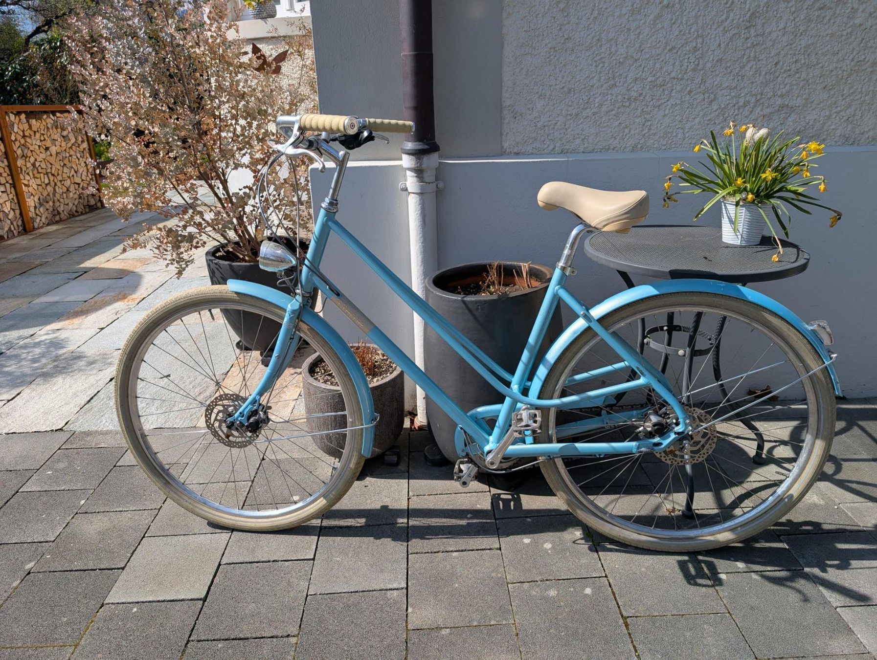Velos: Creme Eve Damenfahrrad 28' – Gebraucht aus Thun von cgreuter