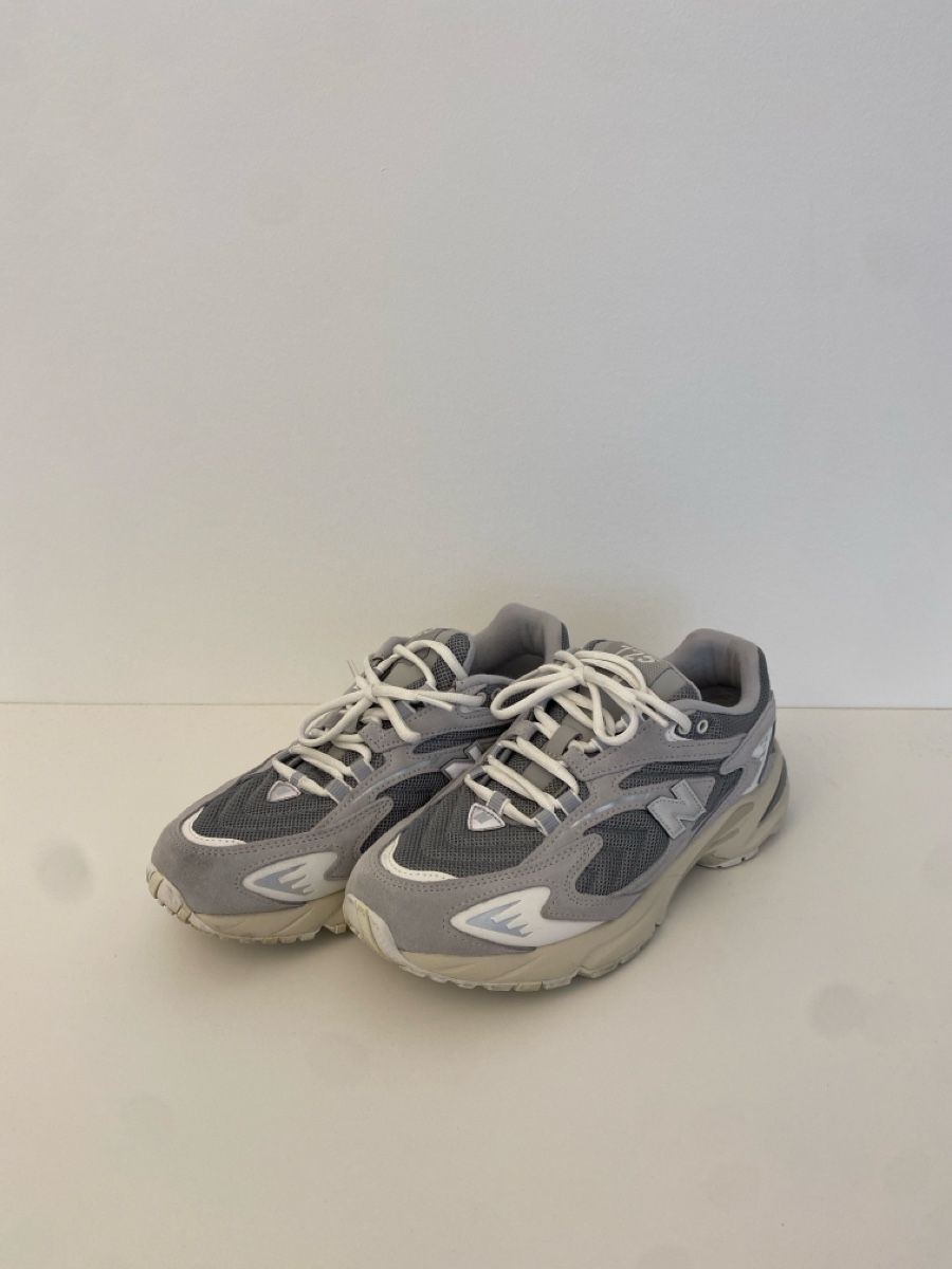 New Balance Scarpe da uomo: New Balance 725 Sneaker Size 42 – Usato da Brüttisellen venduto da xe_m