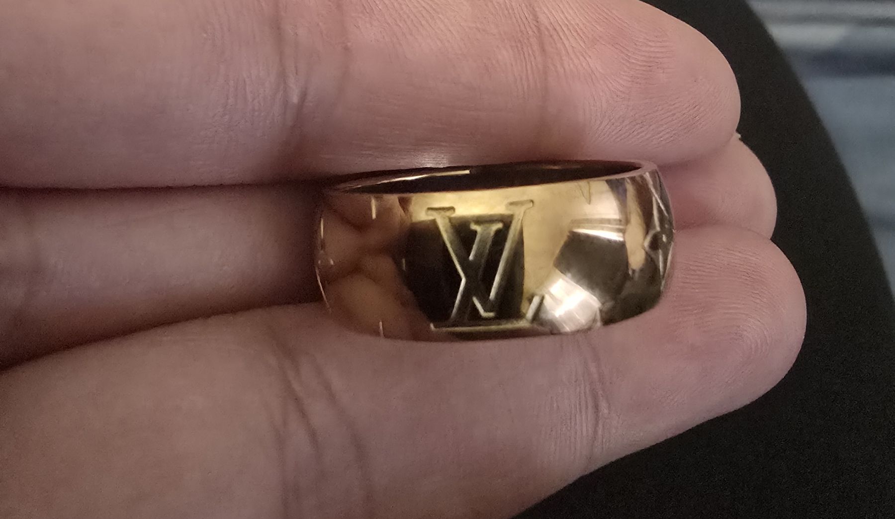 Louis Vuitton Bagues: Louis Vuitton Ring Gold gr. 58 – D'occasion à Oberdiessbach par Beautiful-things 1
