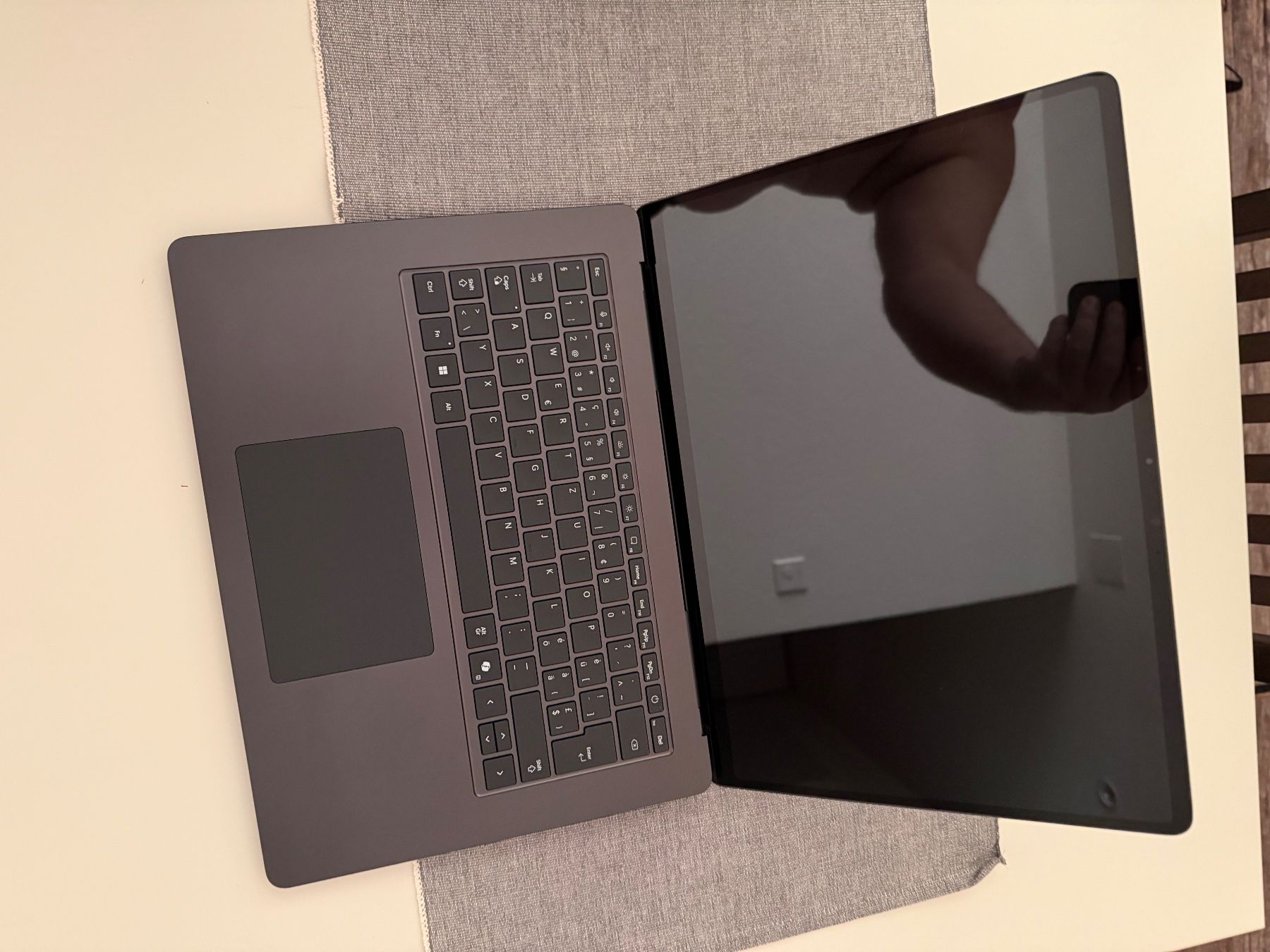 Microsoft Notebook: Surface Laptop Copilot +PC 15 Zoll – Usato da Baden venduto da Giustin