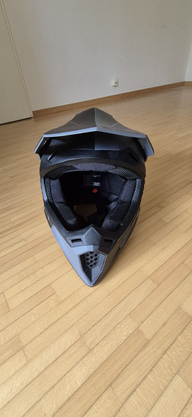 Helme & Visiere: Crosshelm Raven Airborne – Gebraucht aus Zürich von Pentimento 2