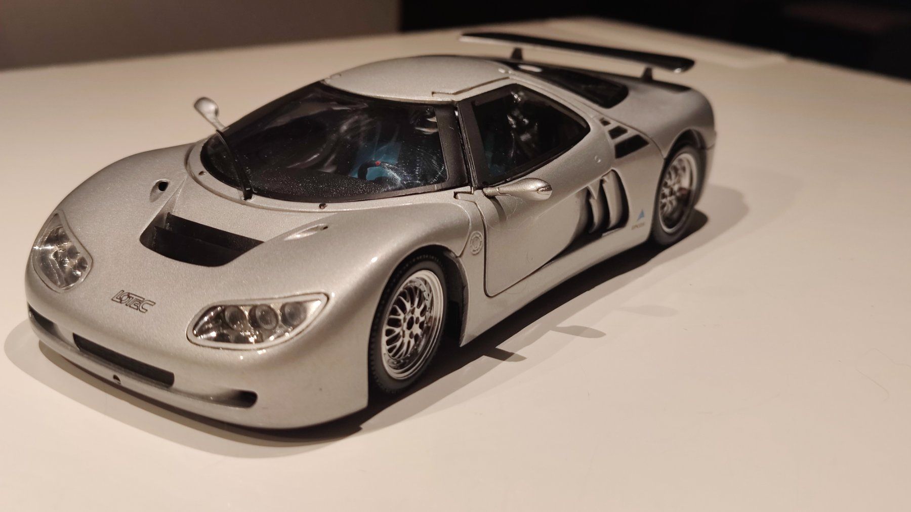 Modellini d'auto: Lotec Sirius Maxi Car 1:18 silber – Nuovo (secondo la descrizione) da Alpnach Dorf venduto da Rrducati