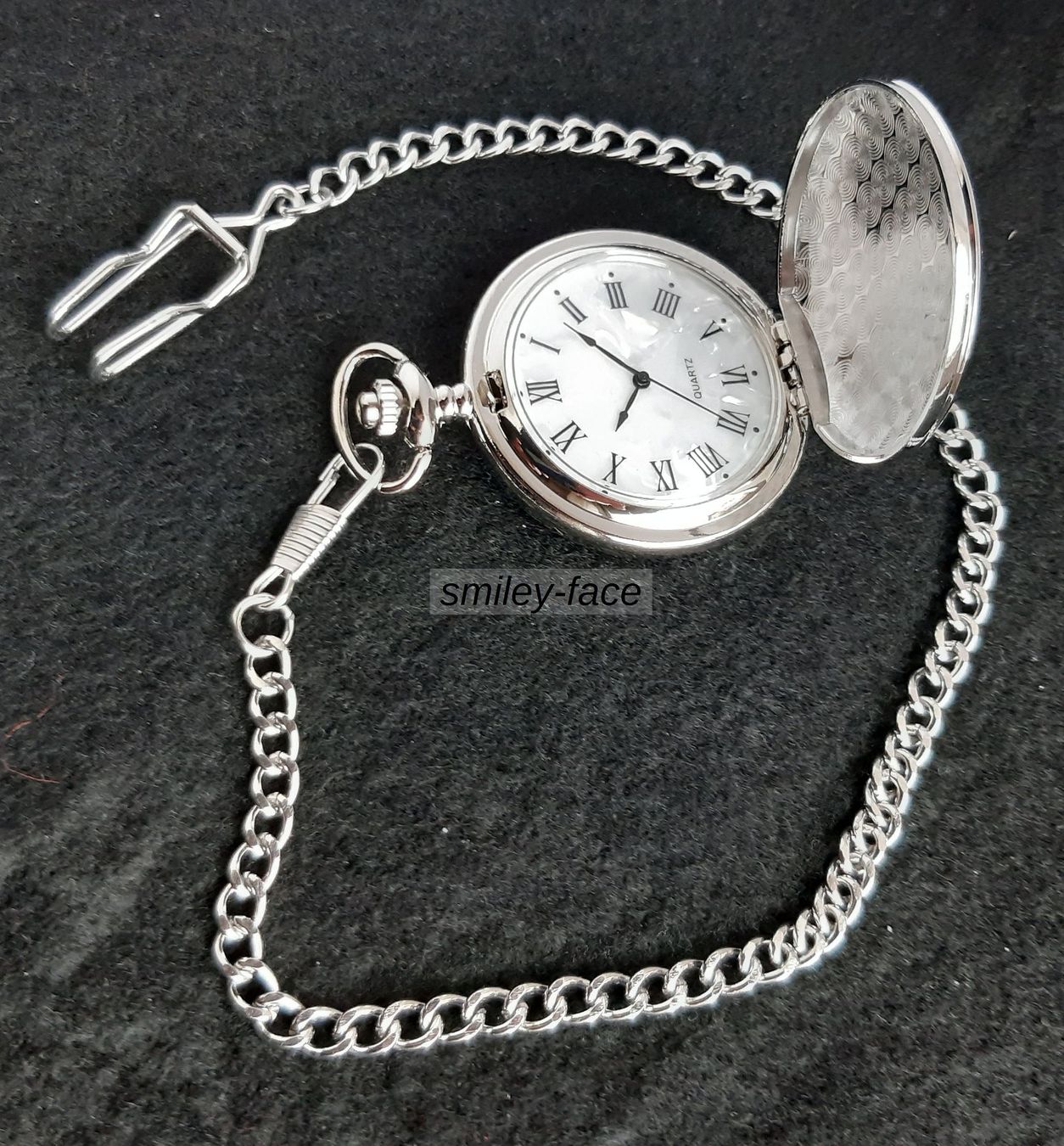 Uhren: NEUE Taschenuhr mit Springdeckel und Kette – Neu und originalverpackt aus St. Margarethen TG von Smiley-Face 3