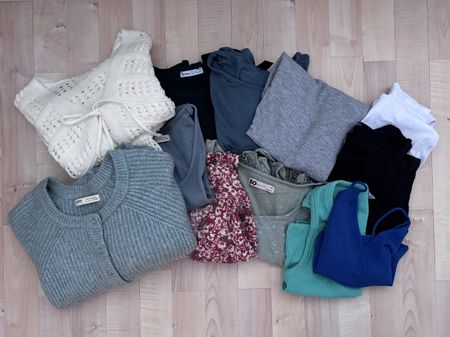 Kleidungspaket Damen 12 Oberteile gemischt gebraucht (xs/s)