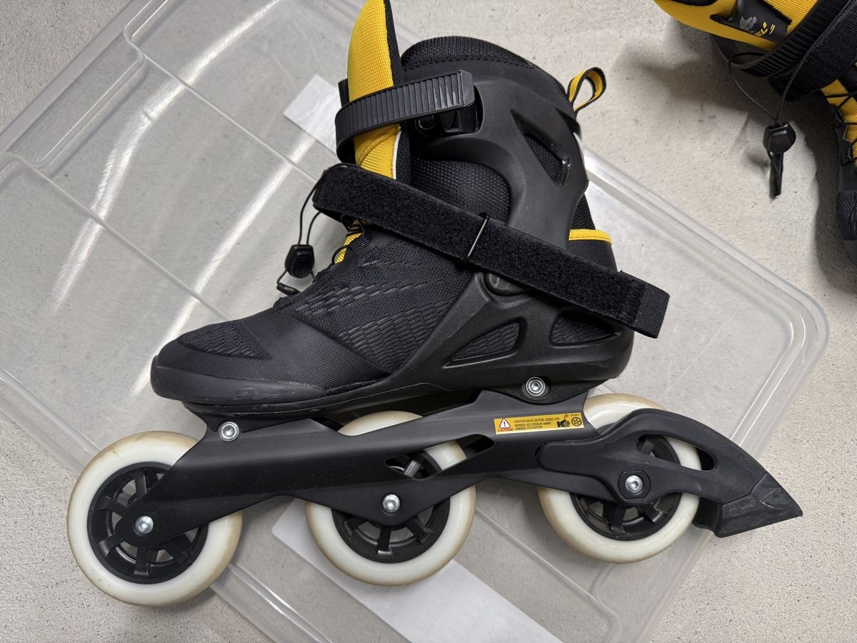 Pattini in linea & Pattini a rotelle: Neuwertige Inline Skates Rollerblade 3WD 10.8 Grösse 41 – Usato da Frick venduto da Tamy11 1
