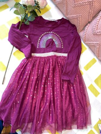 Stunning plum dress size 128