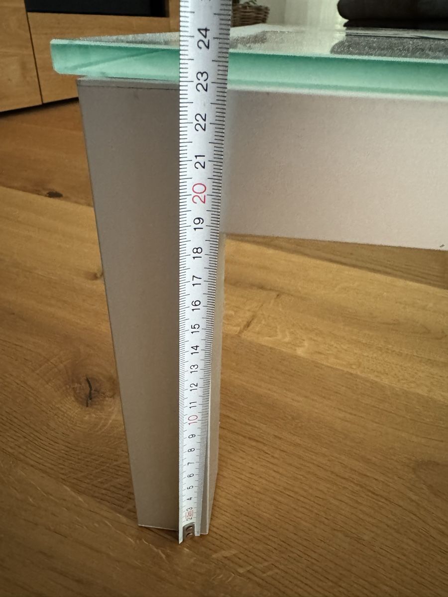 Tavoli: Couchtisch mit Glasplatte – Usato da Baar venduto da Frigo27 1