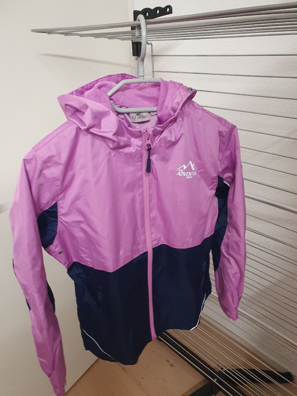 Jacken & Mäntel: Mädchen Regenjacke Windjacke 134 / 140 – Gebraucht aus Niederönz von STI88
