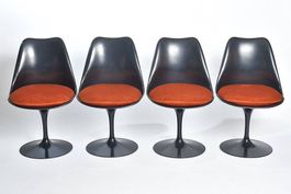 Eero Saarinen Tulip Stuhl Set