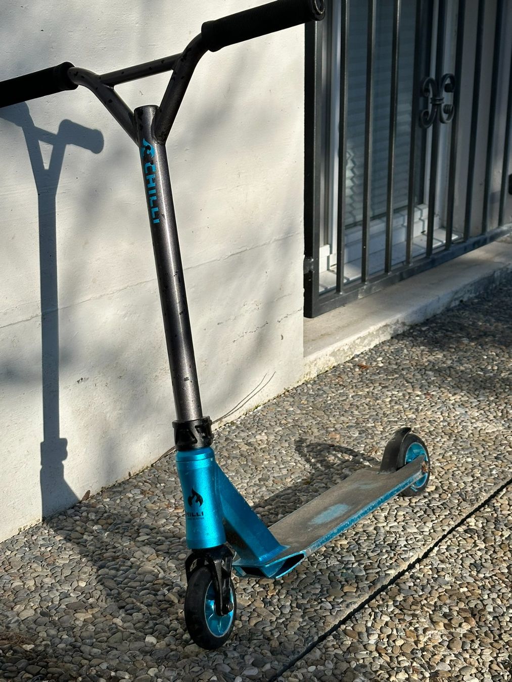 Chilli Kickboard: Chilli Pro Scooter 3000 Freestyle Blau – D'occasion à Fraubrunnen par daenuimhof