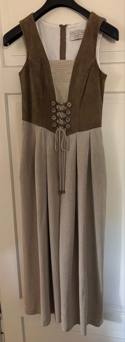 Robes: Salzburger Dirndl Gr. 36 – D'occasion à St. Gallen par Jasmine82 1