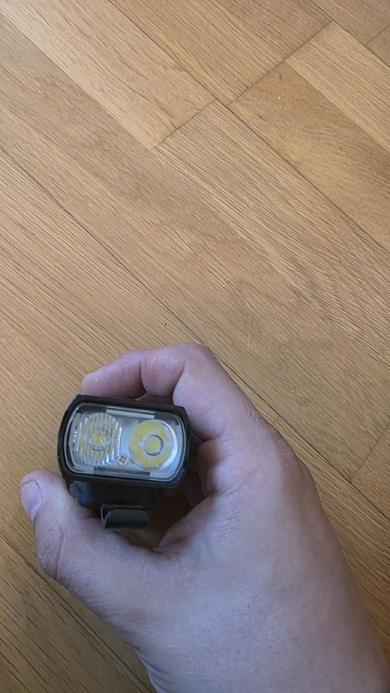 Pezzi di ricambio: bike light – Usato da Zürich venduto da Asimpleguy 1