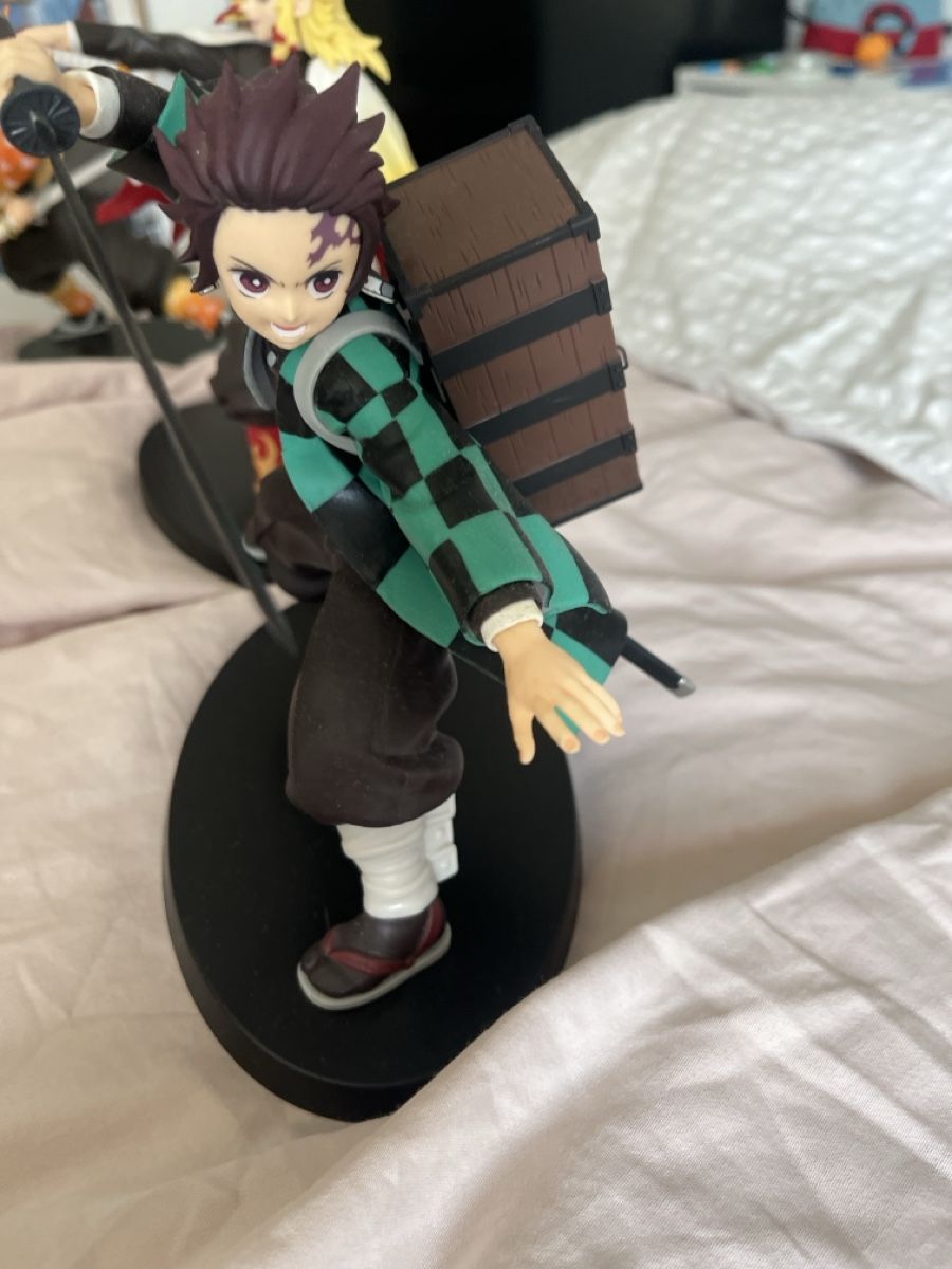 Giocattoli: Demon Slayer action Figures, 20cm tall – Nuovo (secondo la descrizione) da Zürich venduto da nic_7gfx 3