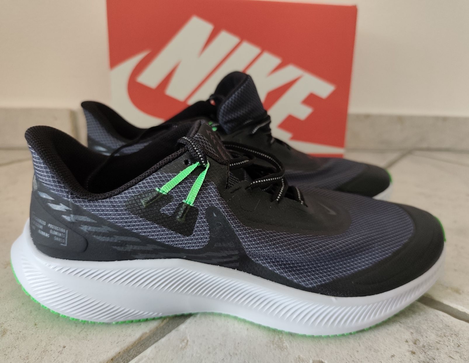 Nike Scarpe da uomo: Nike Laufschuhe, Grösse 45, US11 – Usato da Chur venduto da Rodanisa 1