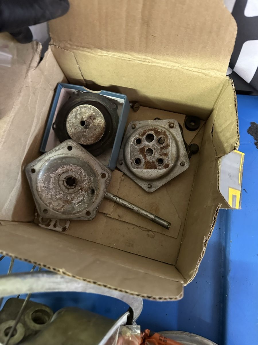 Alfa Romeo Tutti pezzi di ricambio auto: Alfa 105 Bremskraft Verstärker – Difettoso da Kriens venduto da alfaracer 4