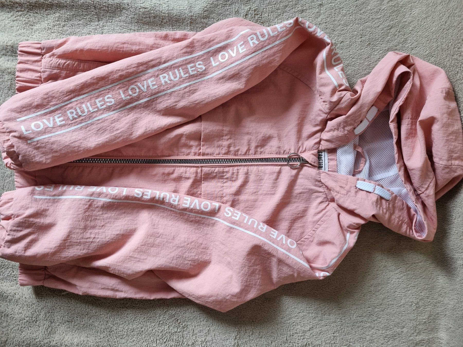 C&A Vestes & Manteaux: Mädchen Jacke, 128 – D'occasion à St Gallen par vir_5kgt