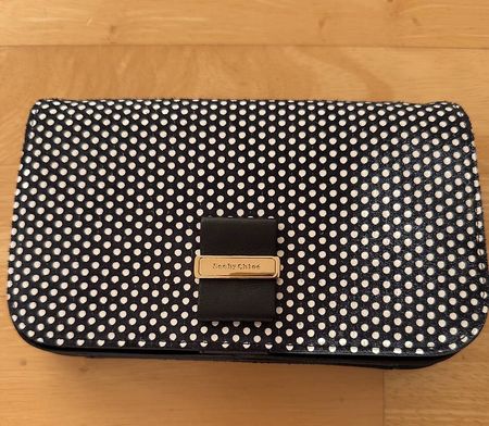 See By Chloé dunkelblau weiss Punkte Leder Kette Neu