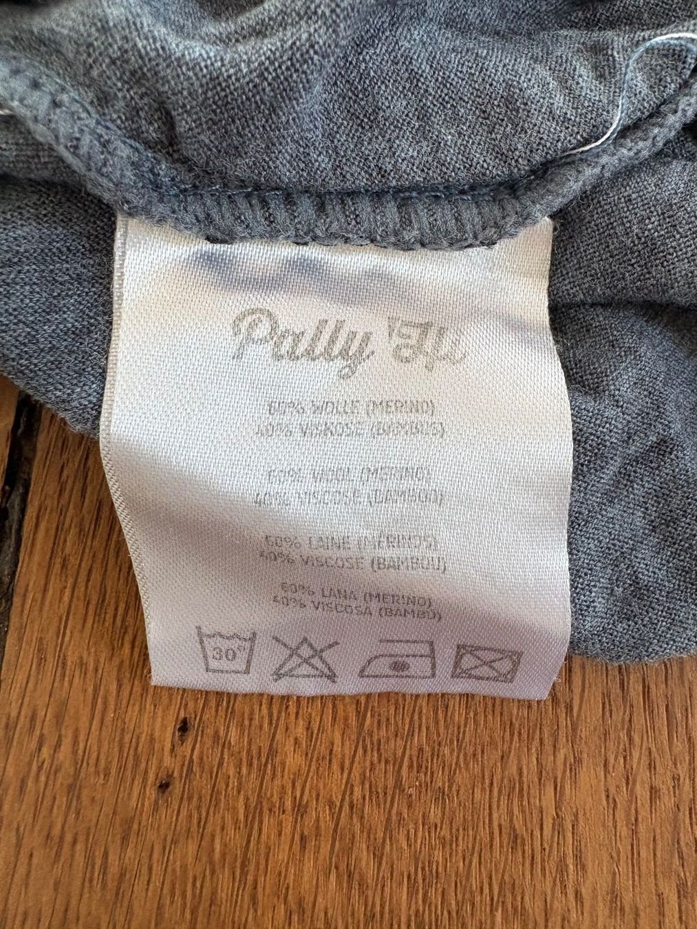 T-shirt: Pally 'Hi Merino Viskose Shirt Gr. S – Usato da Zürich venduto da triangular 4