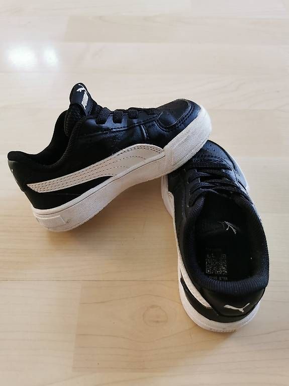 Puma Scarpe per ragazzi: Puma Turnschuhe Grösse 23 – Usato da Scheuren venduto da JanaBuerki