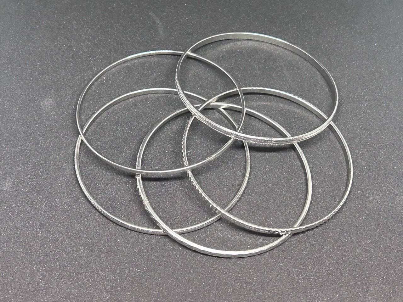 Bracciali & Braccialetti: 5 bracciali rigidi 7 cm diametro – Usato da Giubiasco venduto da LorisVale 4