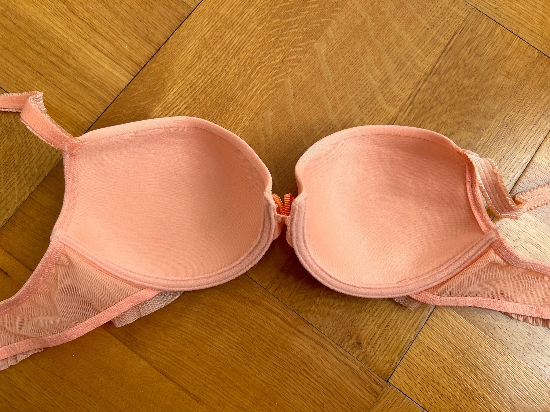 Sonstige Unterwäsche: Wunderschöner edler melonefarbener BH von Barbara, 75C – Gebraucht aus Bern von Smile-2707 2
