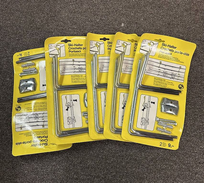Supporti a parete: Ski Halter – Usato da Zürich venduto da Tarmosas1