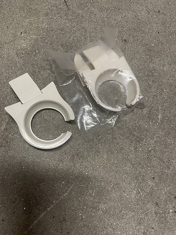 Cucine complete: Clips porta bicchieri per piatti – Usato da Minusio venduto da KaLo911