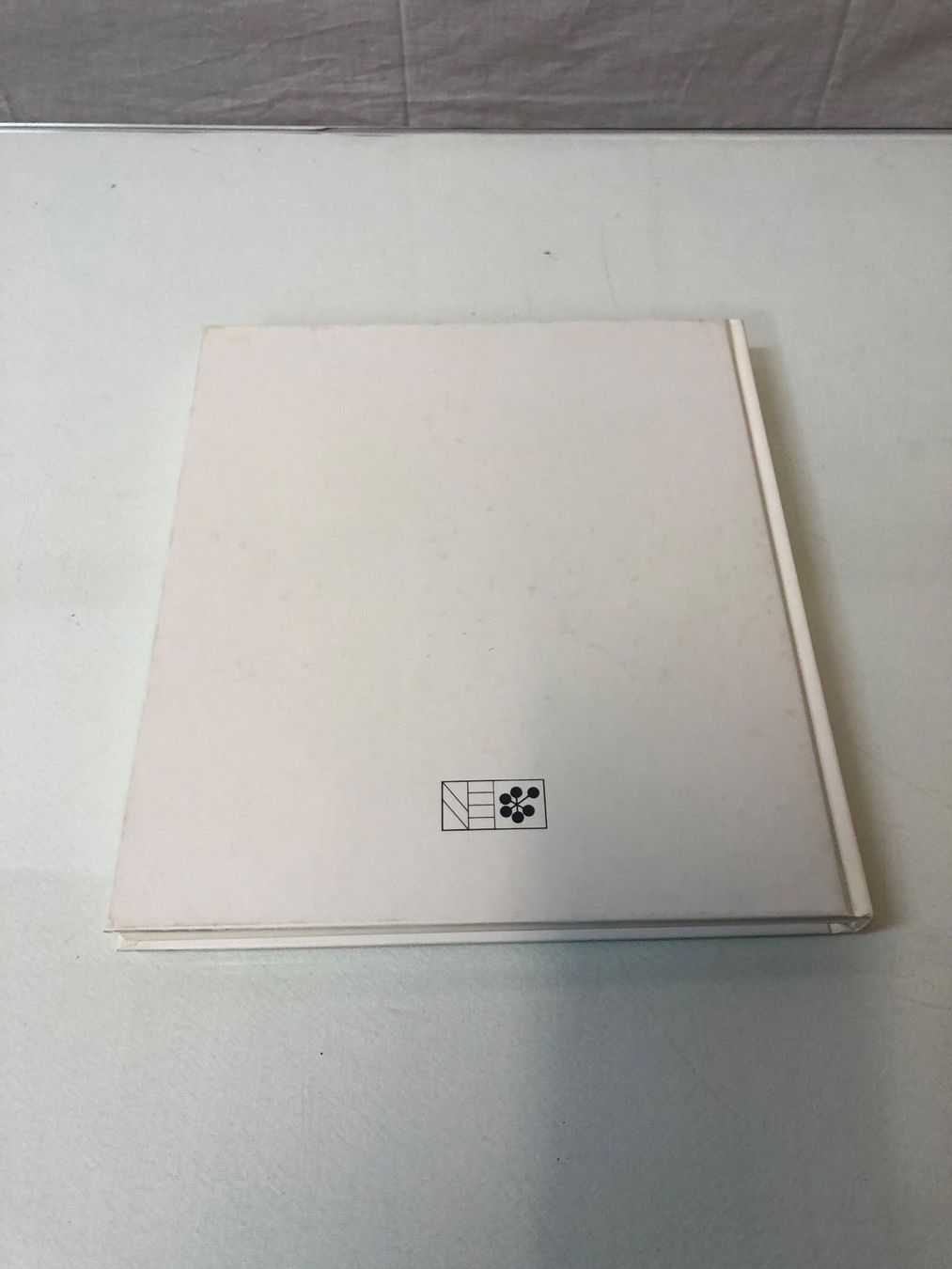 Libri: Ebbe Weiss-Weingart : Schmuck und Objekte 1946 - 1993 – Usato da Brunnen venduto da Allerwaren 1