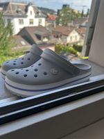 Crocs Clogs Grau Grösse W6 M4 guter Zustand