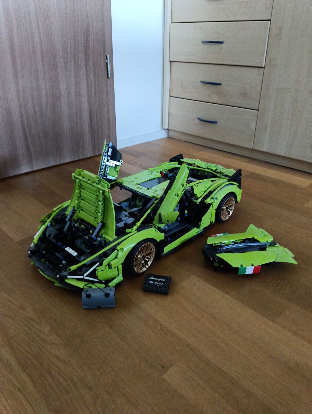 Lego Spielzeuge: Lego technic 42115 Lamborghini Sian – Gebraucht aus Dreien von mosliger 1