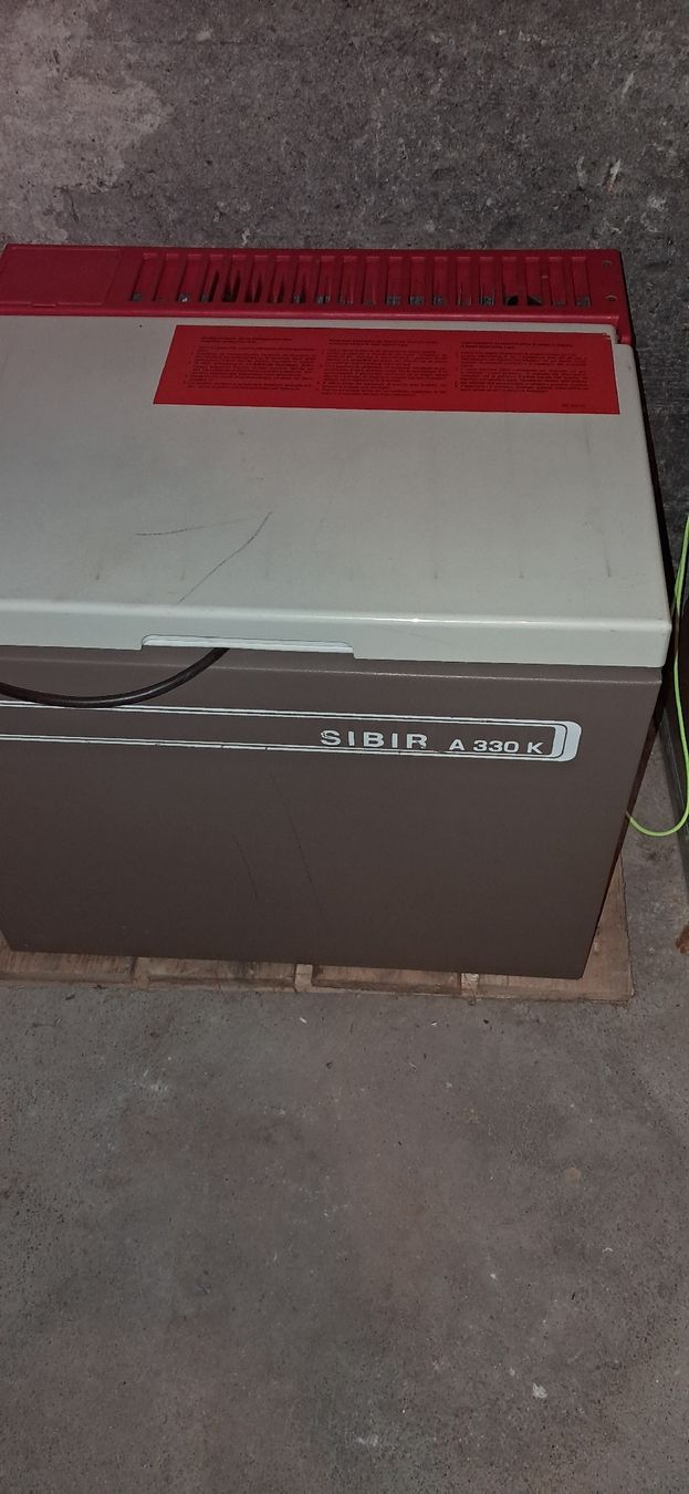 Frigoriferi & Refrigeratori: sibir Kühlbox A 330K – Usato da Gerlafingen venduto da kaple