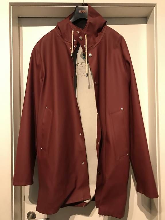 Stutterheim Giacche: Veste STUTTERHEIM rouge S – Usato da Muri b. Bern venduto da Saldayann