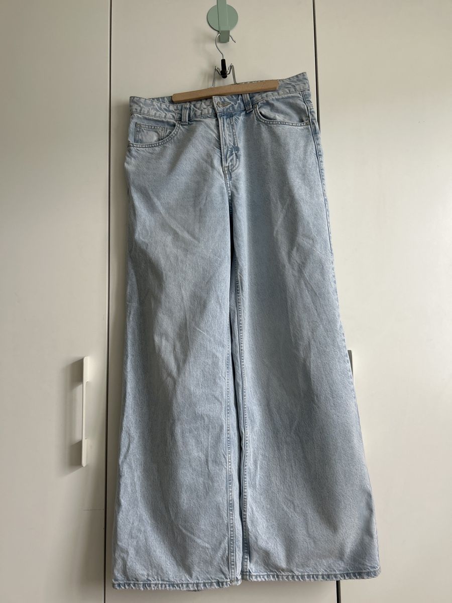 H&M Jeans: Helle Divided Jeans, Wide Leg, Grösse 40 – Usato da Riehen venduto da S______ 2