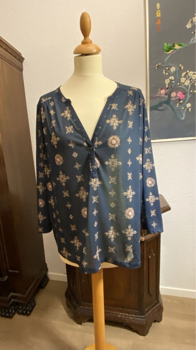 H&M Camicette: H&M Bluse Shirt blau Muster Gr. L – Usato da Fislisbach venduto da KolibriSecondhand