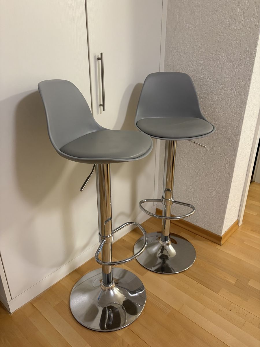 Sgabelli: 2er-Set Barhocker höhenverstellbar – Usato da Pfäffikon SZ venduto da M.Haas_93 1