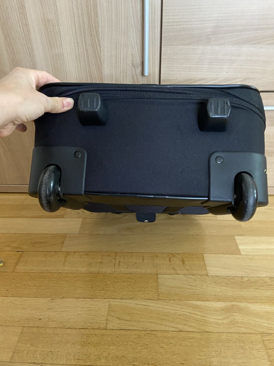 Samsonite Valigie: SAMSONITE REISETASCHE MIT ROLLEN 55 CM – Nuovo (secondo la descrizione) da Zürich venduto da schneeflocke303 7