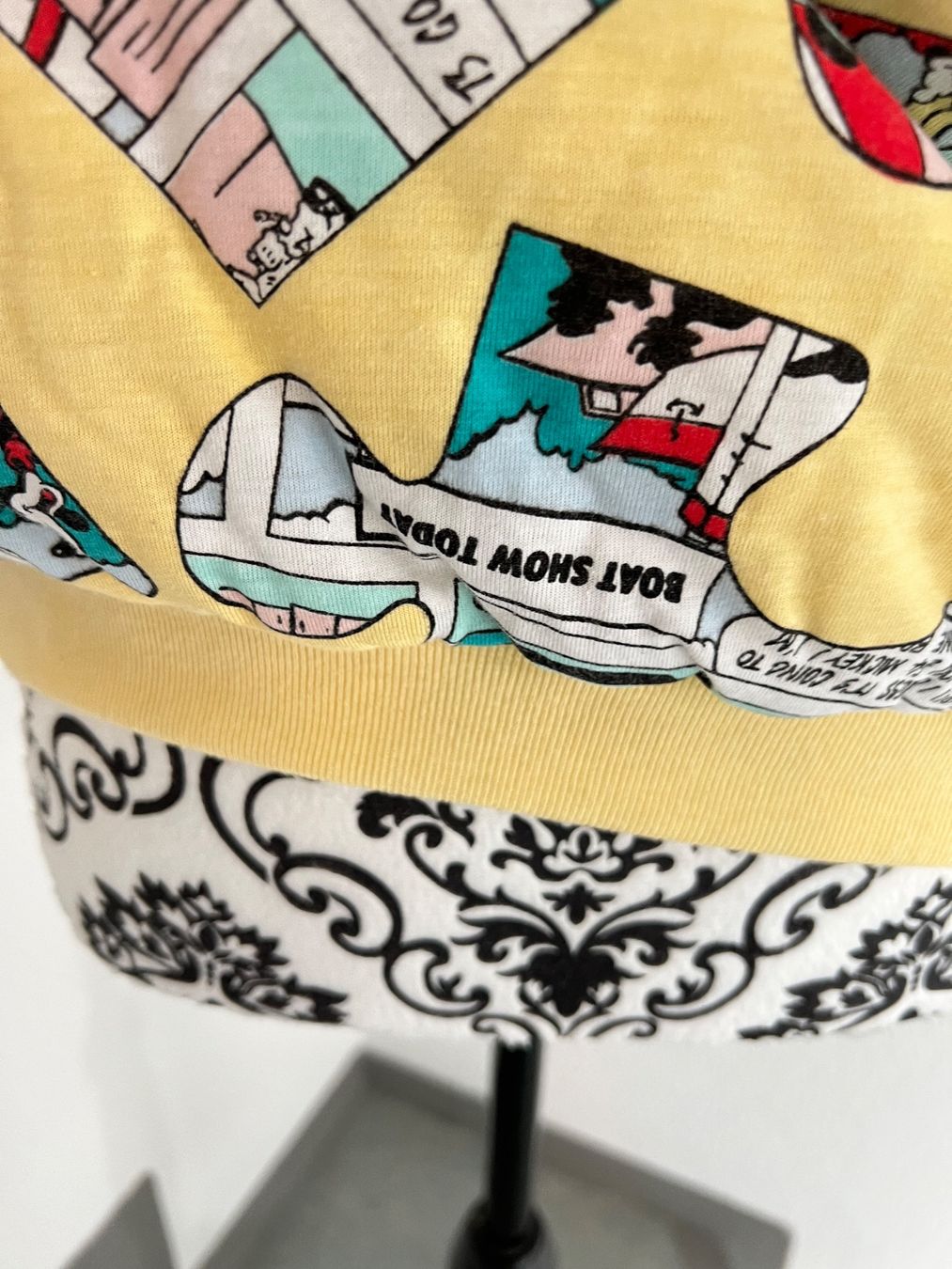 Pulls & Sweat-shirts: Disney Wende Pullover, Gr. M – D'occasion à Walzenhausen par Cerna007 2