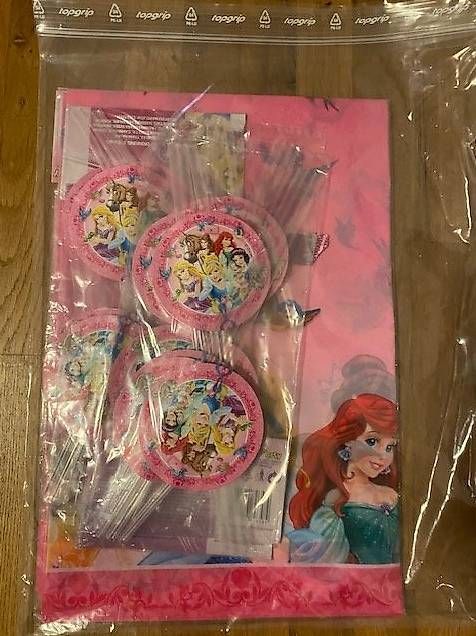 Tessuti: Prinzessinnen-Party-Set NEU – Usato da Adlikon venduto da suermel2000