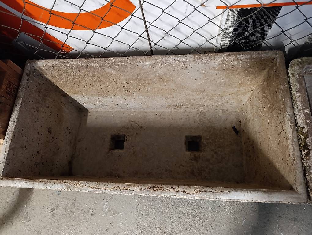 Vasi per fiori: Fioriere in cemento da balcone o giardino  – Usato da Viganello venduto da biz_cp9h 2