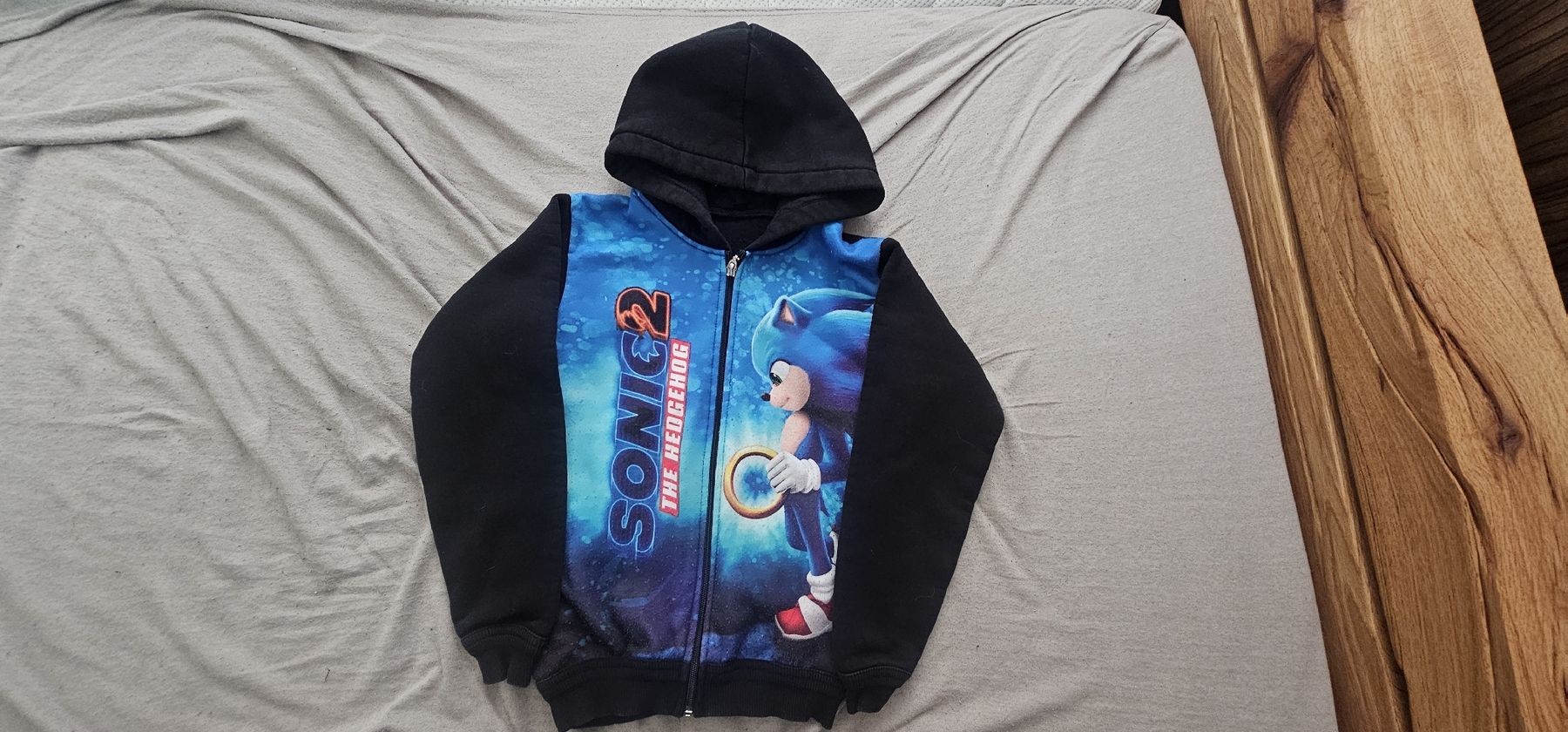 Pullover & Sweatshirts: Pullover Sonic Grösse 122/128 – Gebraucht aus Weisslingen von romanonerii